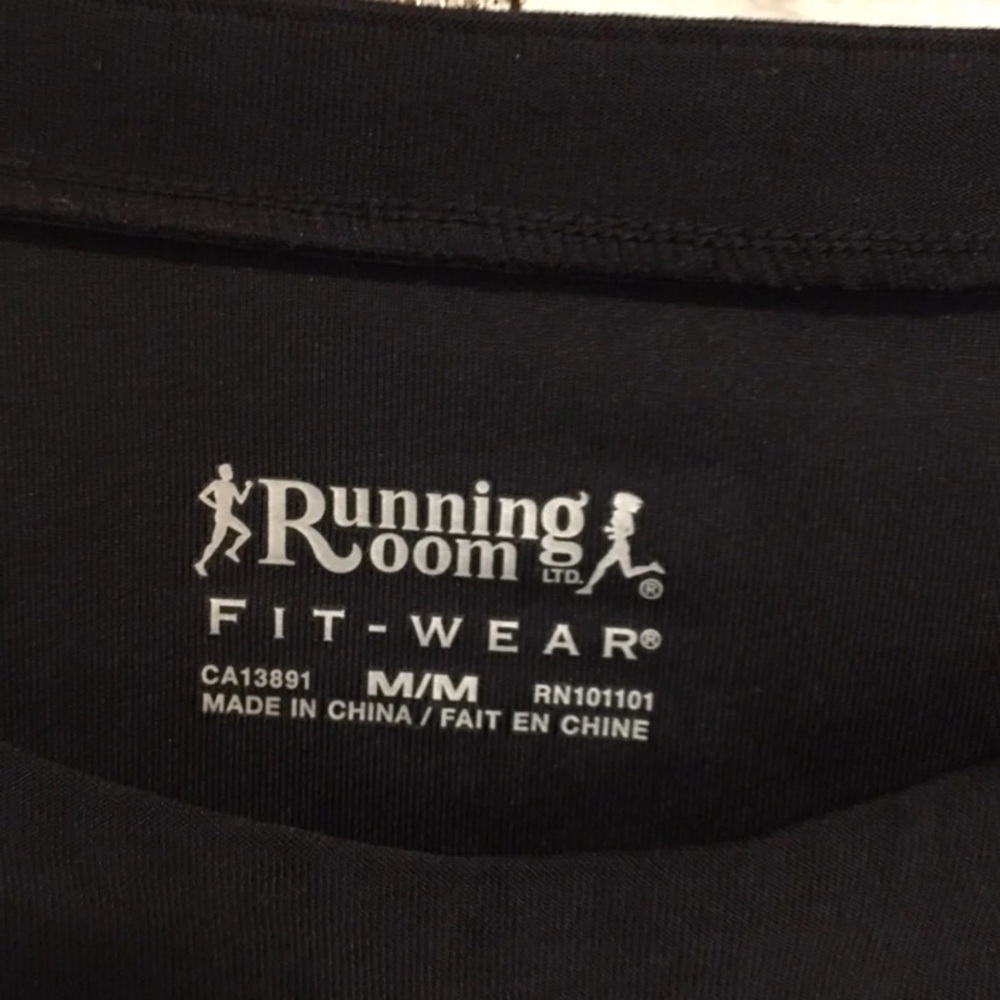 running top - Picture 2 of 5
